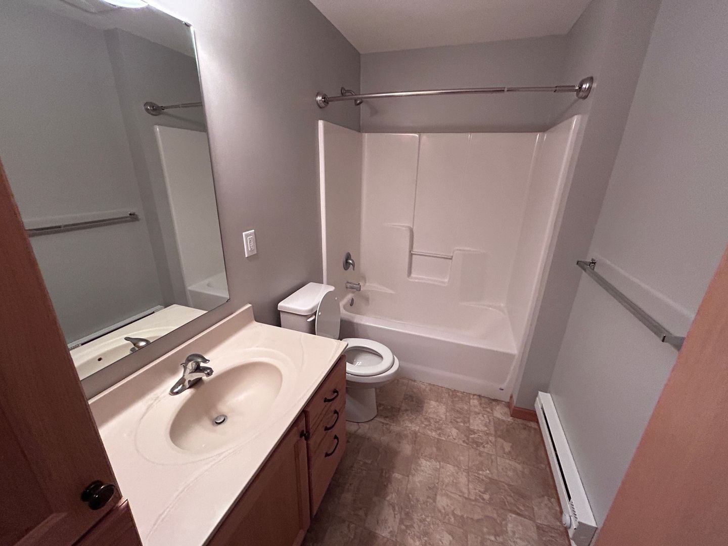 Building Photo - 545 4th Ave SW