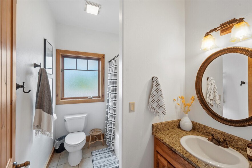 Bathroom - 150 Adams St