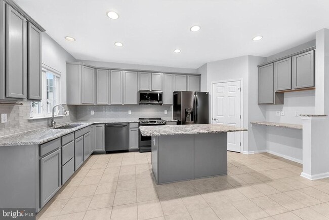 Building Photo - 7015 Trek Way