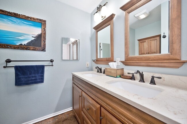 Building Photo - FOR RENT: Cozy Foresthill 3 bedroom 2 bath.