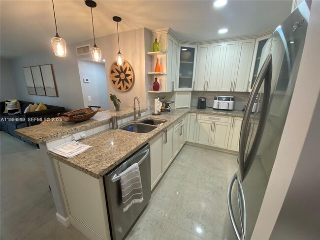 Building Photo - 8530 SW 149th Ave