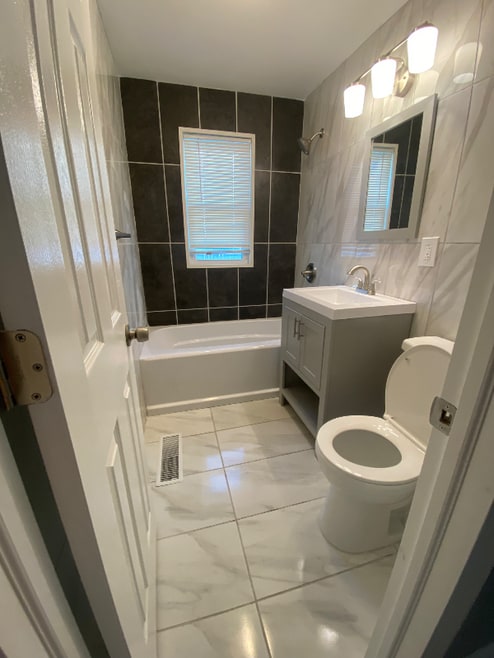 Building Photo - 1163 E Erie Ave