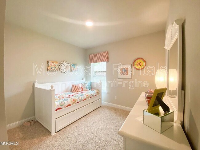 Building Photo - 15610 Lantern Cv