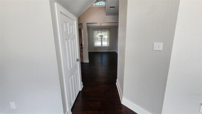 Building Photo - 8404 Tetbury Cove