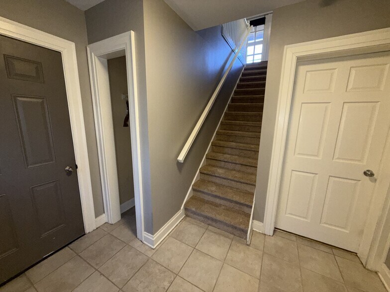 Building Photo - 2034 N Delaware St