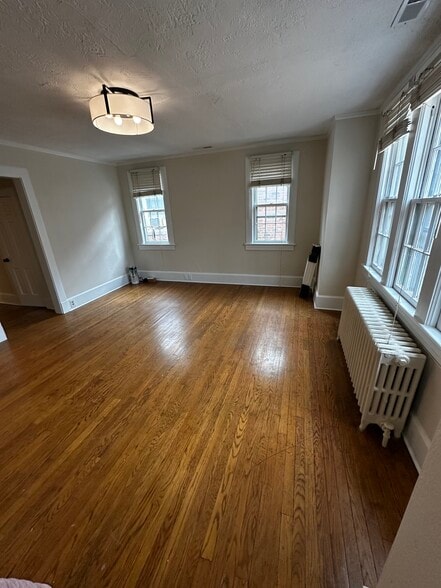 Living room - 2521 Longview Ave SW