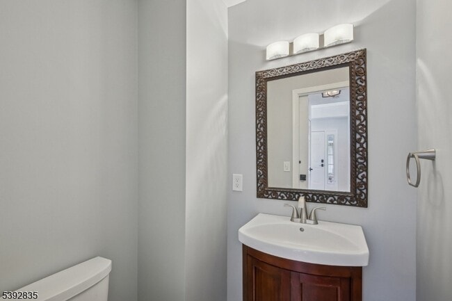 Building Photo - 13 Winding Brook Rd