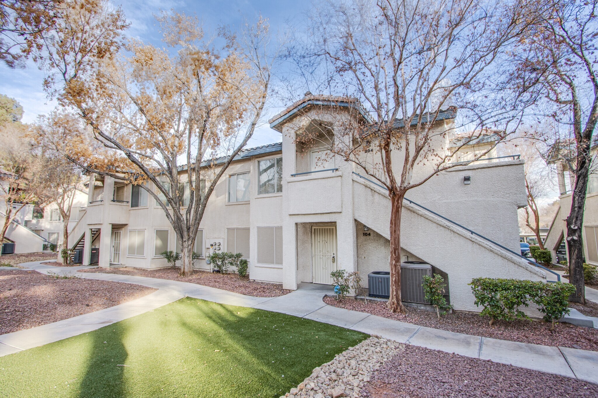 Building Photo - 3054 Tarpon Dr