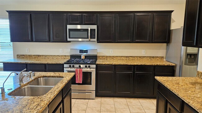 Building Photo - 23707 Water Hickory Dr