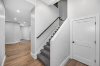 Building Photo - 241 W 6th St