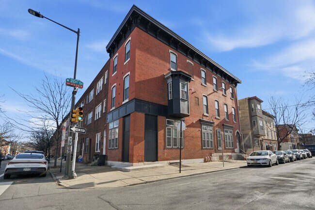 Building Photo - 1942