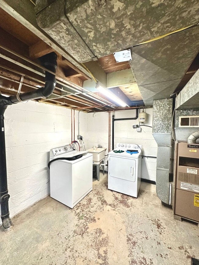 Building Photo - Cozy 2 Bed, 1 Bath Home in Jefferson Hills - Available Immediately!