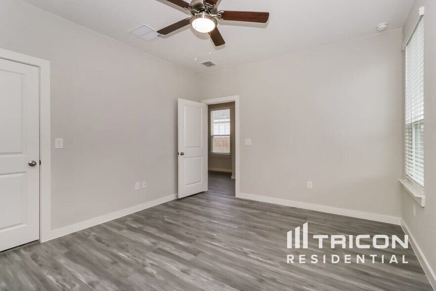 Building Photo - 1637 Palo Verde Wy