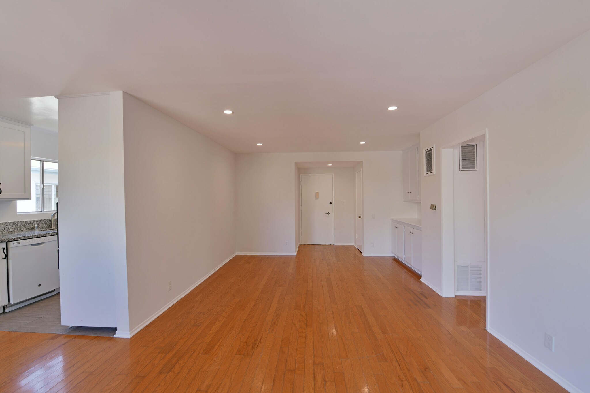 Building Photo - 1436 S Bedford St