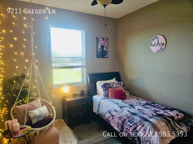 Building Photo - 9211 Seeger Ln