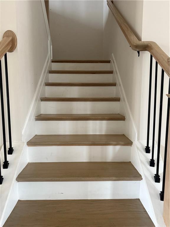 Building Photo - 1630 Branthaven Ln