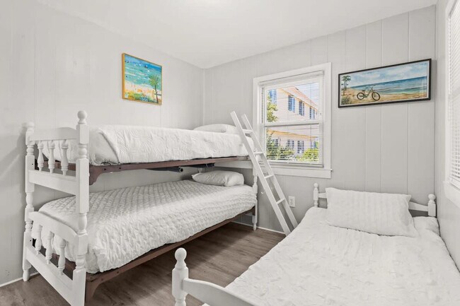 Building Photo - 71 Church St