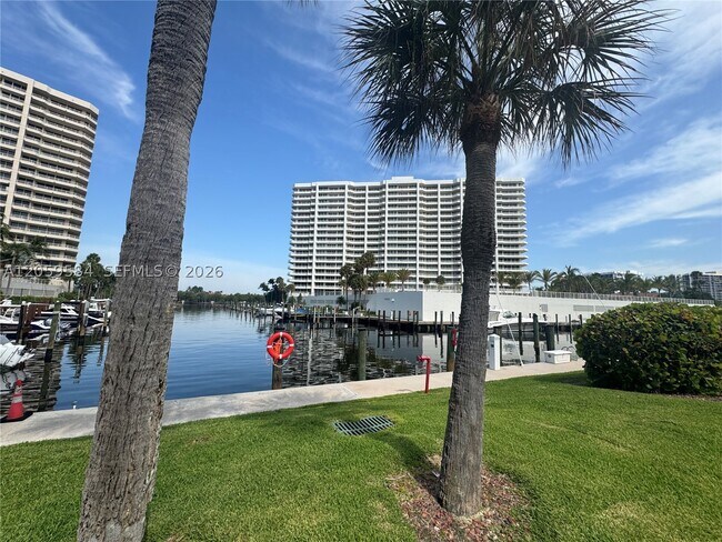 Building Photo - 4201 N Ocean Blvd