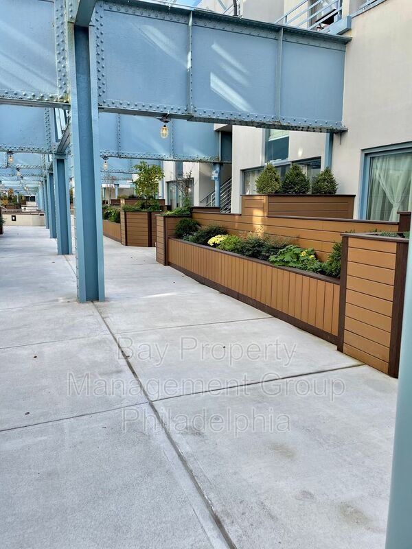 Building Photo - 3 N Christopher Columbus Blvd