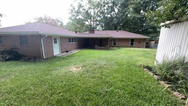Building Photo - 157 Fern Valley Rd