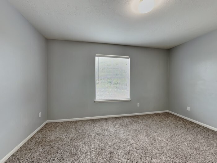 Building Photo - 29014 Fox Fountain Ln