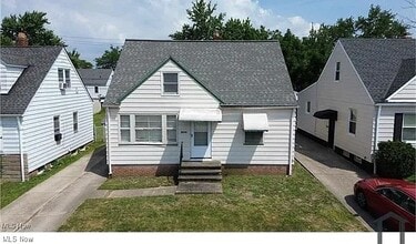 Building Photo - 20801 Franklin Rd