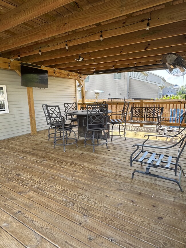 Building Photo - 10226 Crooked Stick Dr