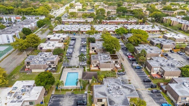 Building Photo - 8107 SW 23rd Ct