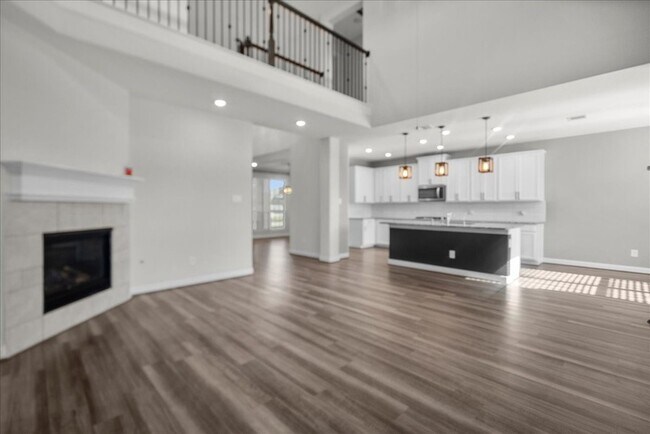 Building Photo - 13814 Russell Ct