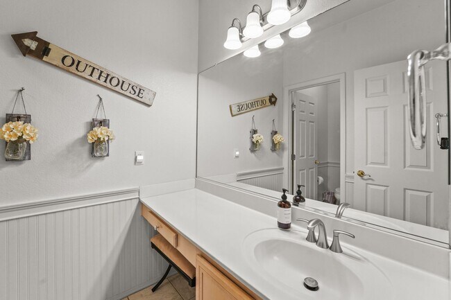 Building Photo - Your Goodyear Retreat Awaits – Updated 4BR...