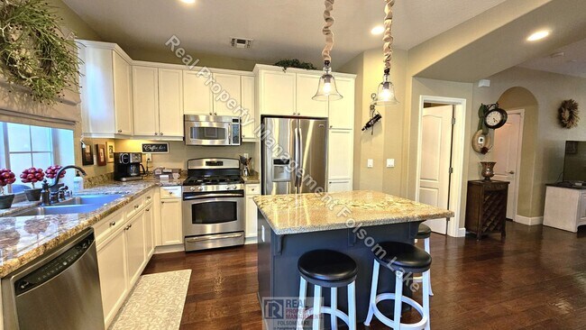 Building Photo - 1529 Borrasca Dr