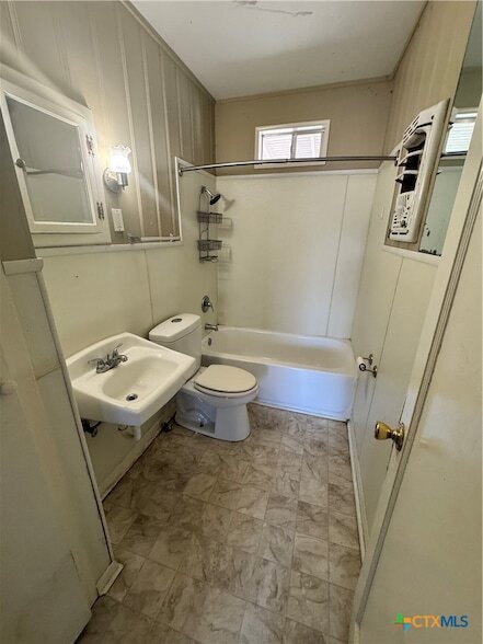 Building Photo - 209 Lackey St