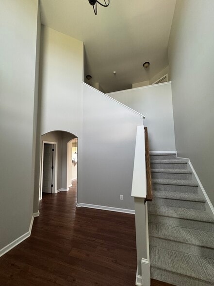 foyer - 100 Pine Lakes Drive