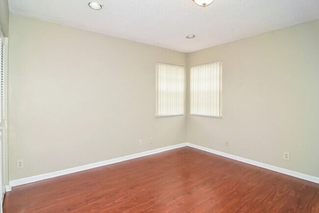 Building Photo - 5219 NW 51st Ct