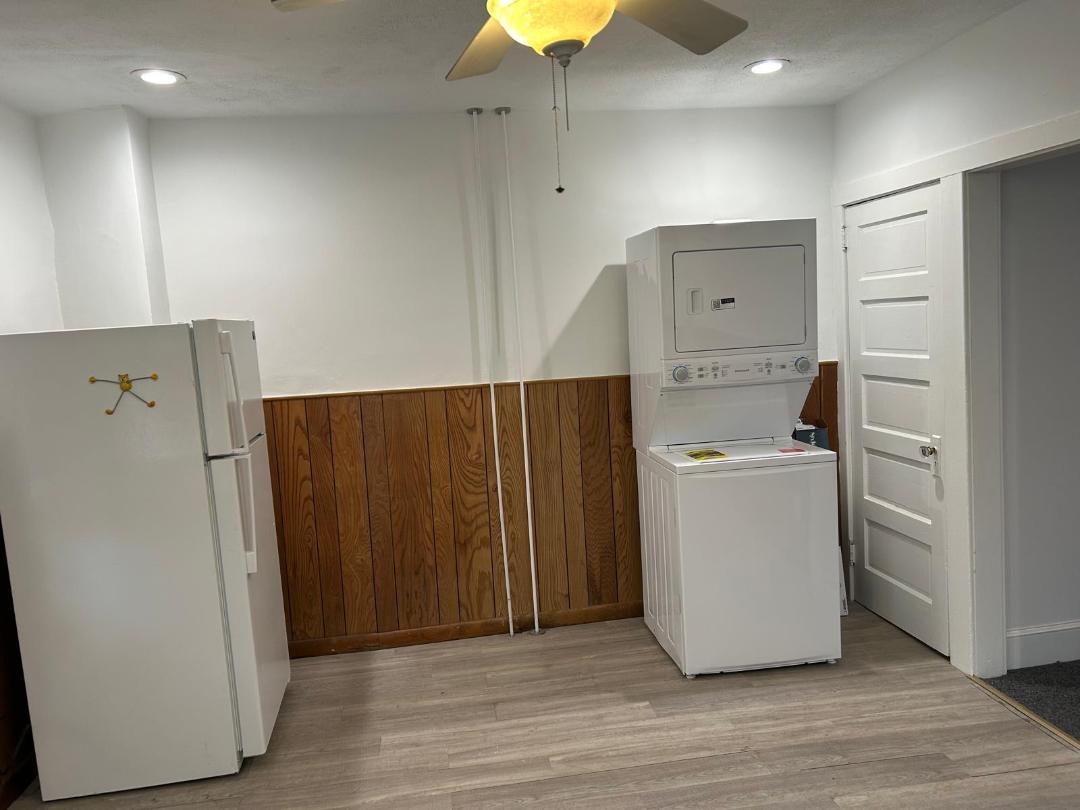 Building Photo - 2718 E County Line Rd