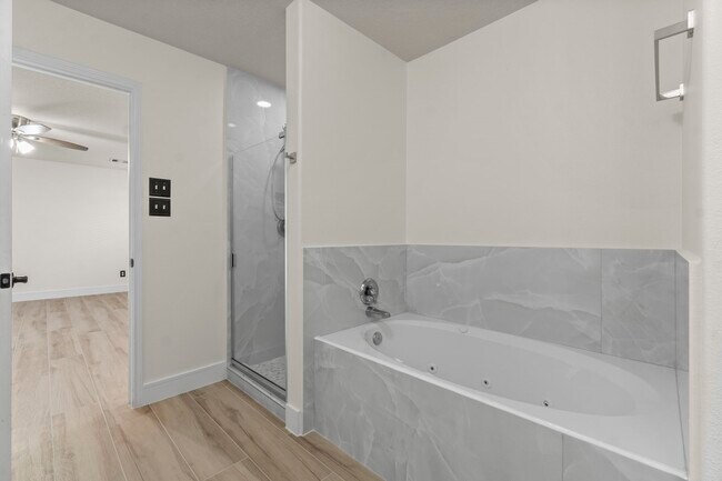 Building Photo - 16859 Blackberry Lily Ln