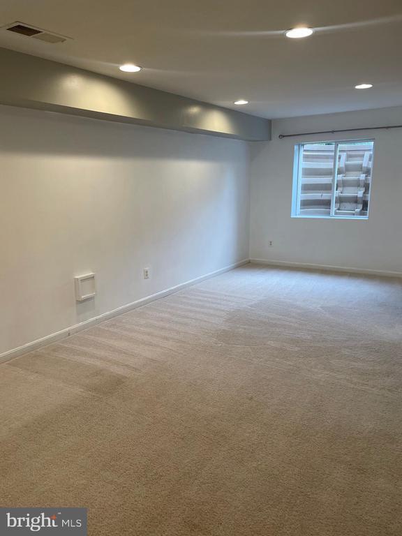 Building Photo - 14020 Willet Way