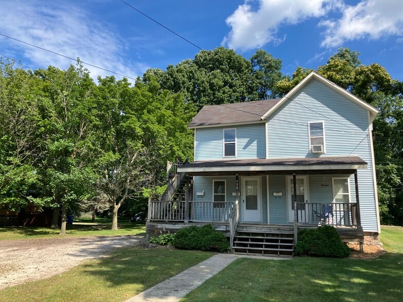 Primary Photo - 430 E Clinton St