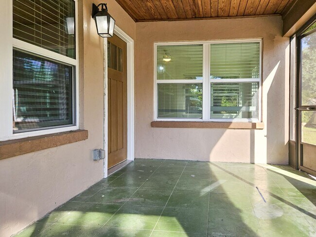 Building Photo - Beautiful 4/2 in Gainesville's Beldevere Area