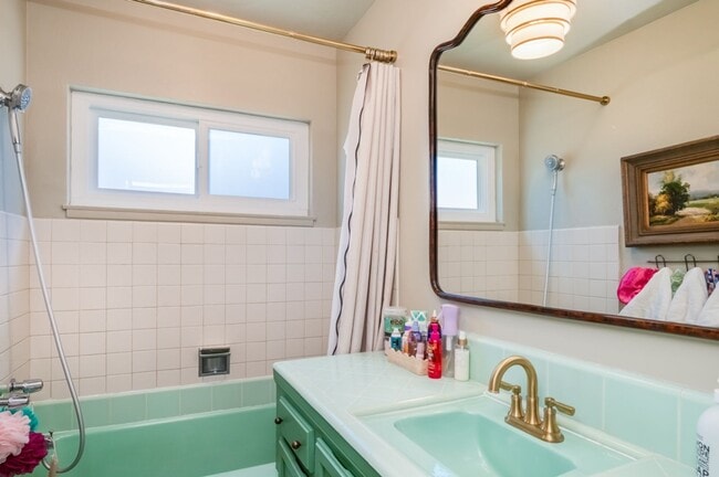 Building Photo - RARE! Lovely and Spacious Clairemont 4BD/2BA Home on Tecolote Canyon! - $5,995/mo!