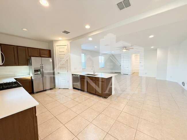 Building Photo - 11682 N 188th Dr