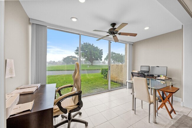 Building Photo - 4539 Luxemburg Ct