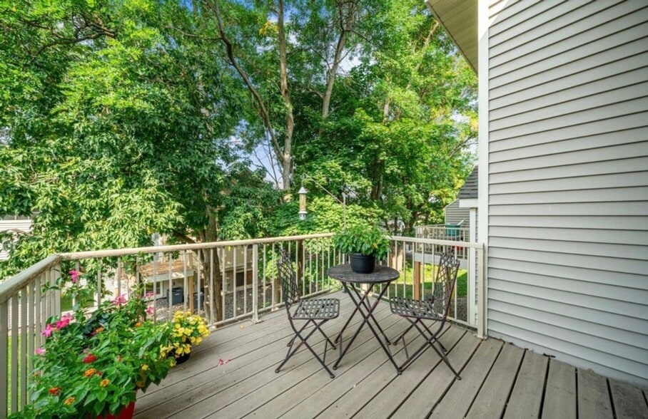 Building Photo - 8315 Cedarview Cir