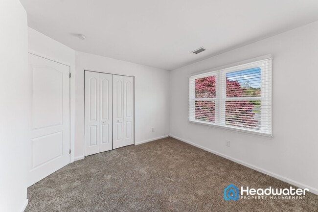 Building Photo - House for Rent in Coatesville