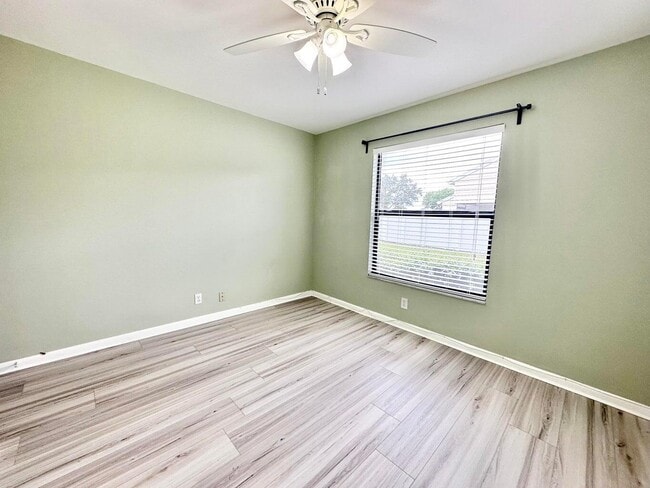 Building Photo - 104 Lakewood Dr