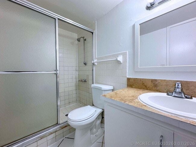 Building Photo - 519 W Kalmia Dr