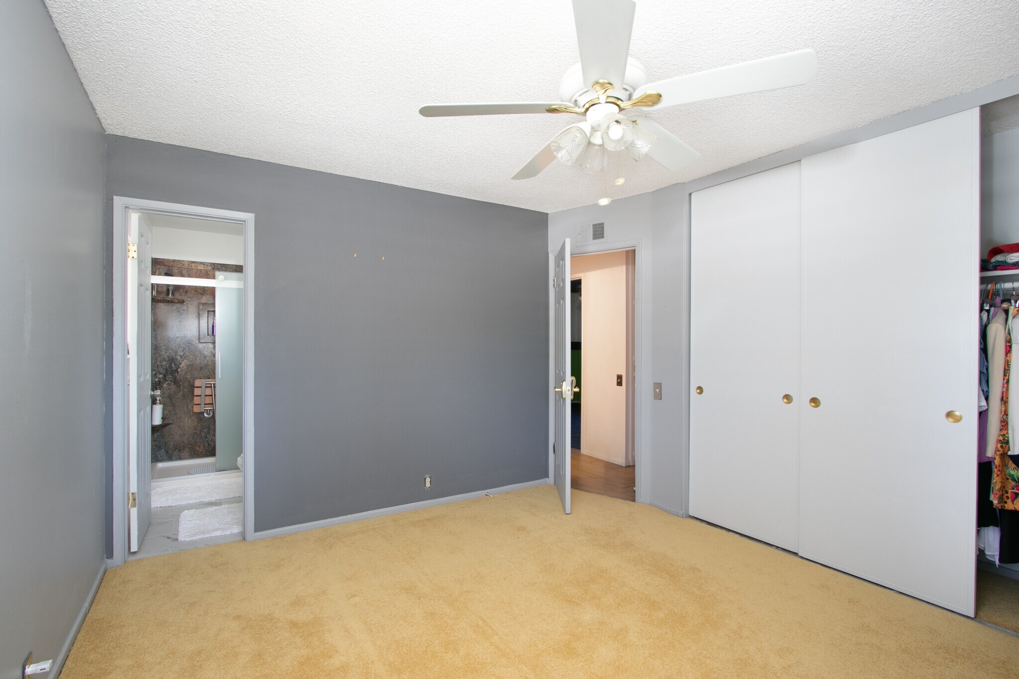 Building Photo - 1034 Thompson Ave N