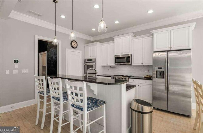 Building Photo - 3733 Paces Park Cir SE