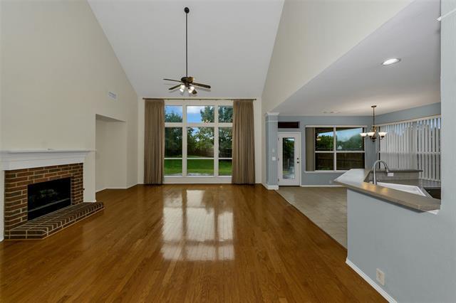 Building Photo - 2428 Kingsley Dr