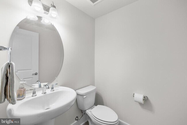 Building Photo - 428 Stabler Ln